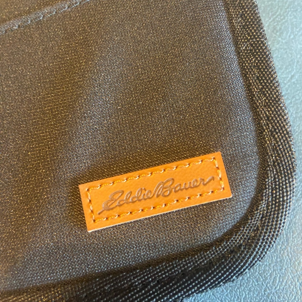 Eddie Bauer Travel Wallet - Picture 9 of 9